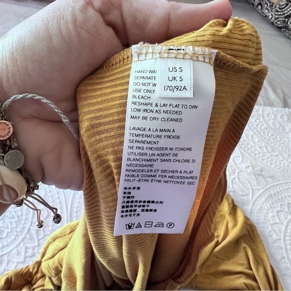 FREE PEOPLE Shimmy Shake‎ Twist Back Top Small Mustard Burnt Yellow - Picture 5 of 7